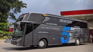 Mau Bepergian dengan Bus di Malam Hari? Ikuti 5 Tip Ini Supaya Tetap Nyaman!