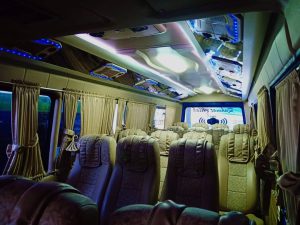 6 Fasilitas yang Harus Dicek Sebelum Sewa Bus Jakarta