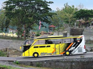 sewa bus tangerang