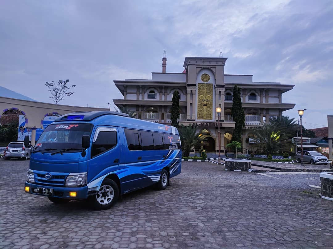 sewa coaster depok