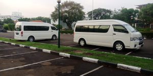 sewa hiace depok