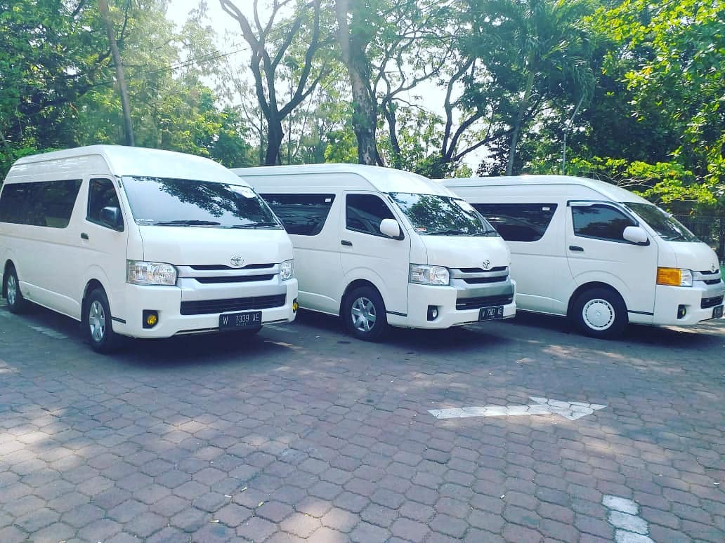 sewa hiace bekasi