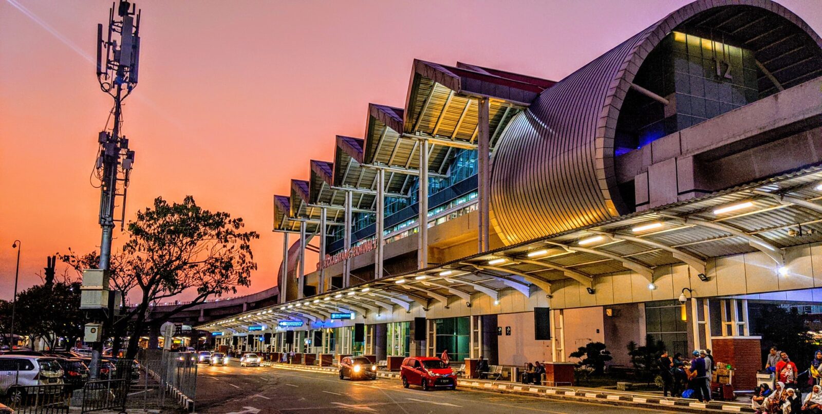sewa coaster tangerang