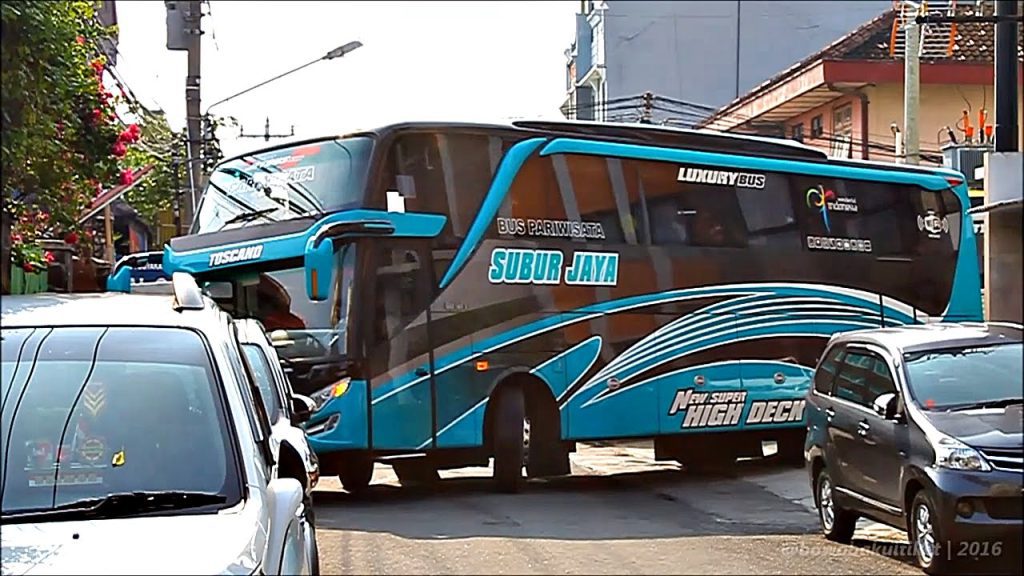 Spesifikasi bus SHD super high deck