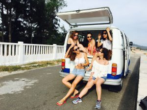 tips liburan sewa hiace jakarta