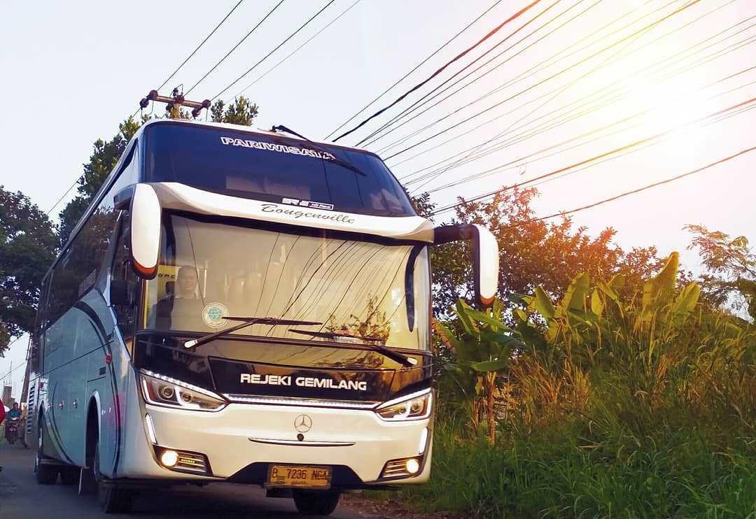 sewa bus rejeki gemilang