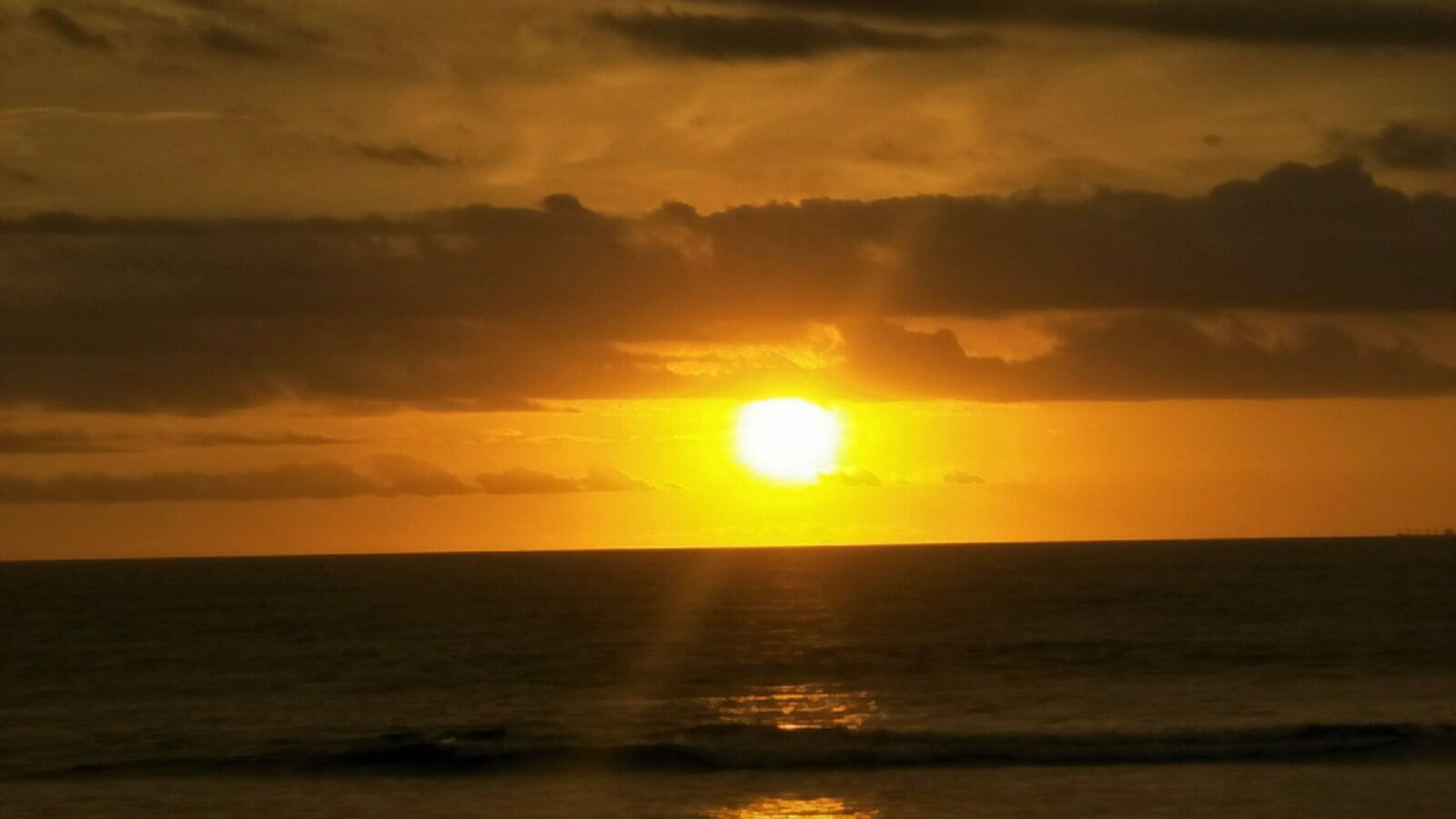 Wisata Pantai Anyer