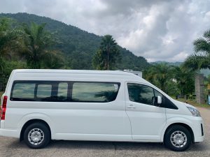 Sewa Hiace Premio Luxury