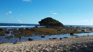 Pantai Watu Karung