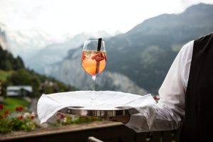 Cara Menghitung Service Charge Hotel, Resort, dan Villa Lengkap