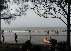 pantai wisata ngebum