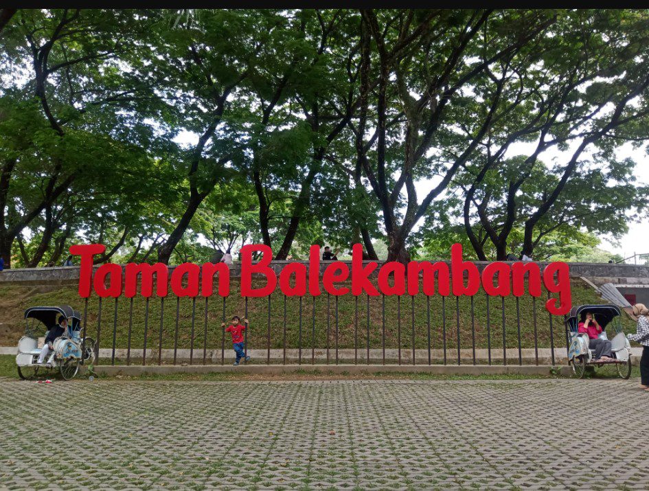 23. Taman Balekambang
