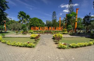 alun-alun kota malang
