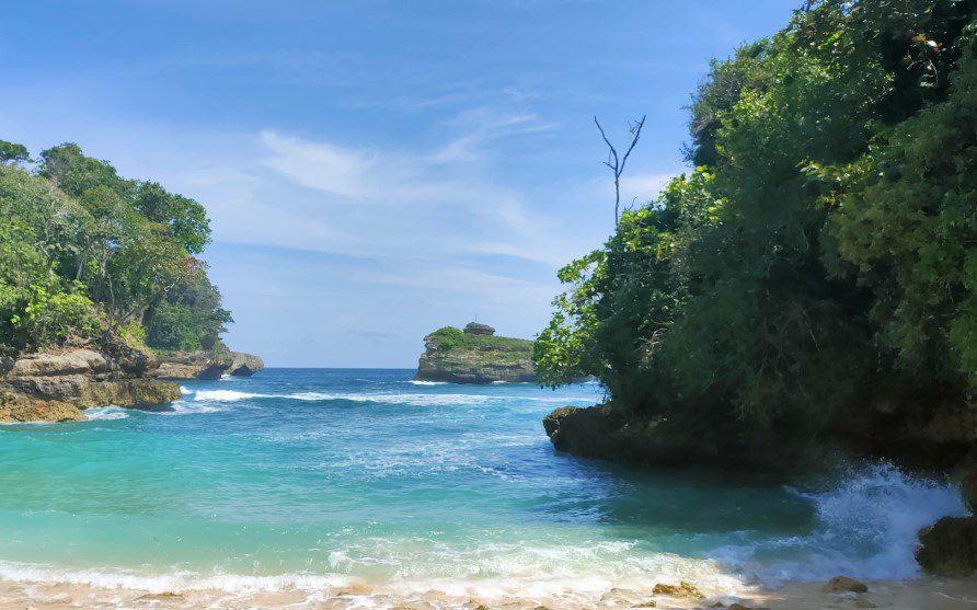 pantai ngliyep