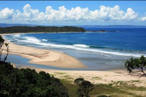 pantai sawarna