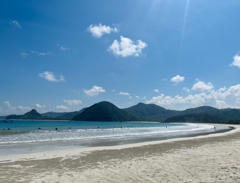 pantai terindah di Indonesia