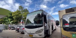 sewa shuttle bus jakarta